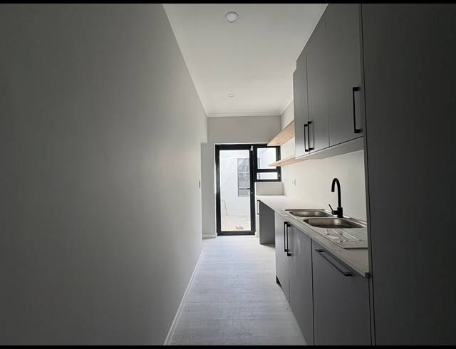 3 BEDROOM HOUSE FOR SALE IN SANDOWN